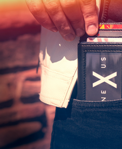 Nexus Wallet (Gimmick & Online Instructions) by Javier Fuenmayor - Trick
