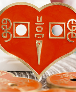 Mirror Heart Red by N2G & Ken Tsoi (Gimmicks and online instructions) - Trick