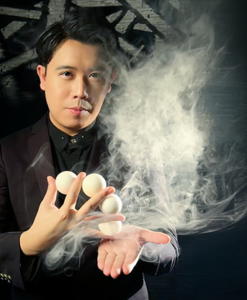 Ultra Smoke by Bond Lee, Wenzi & MS Magic