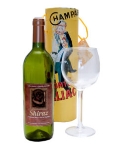 Airborne Wine And Glass by Visual Magic and David Evangelista - Trick